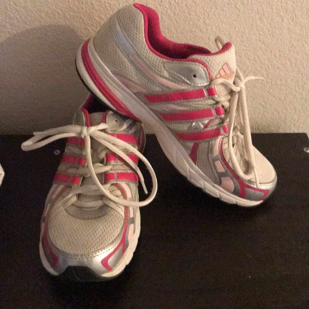 Adidas Tennis Shoes